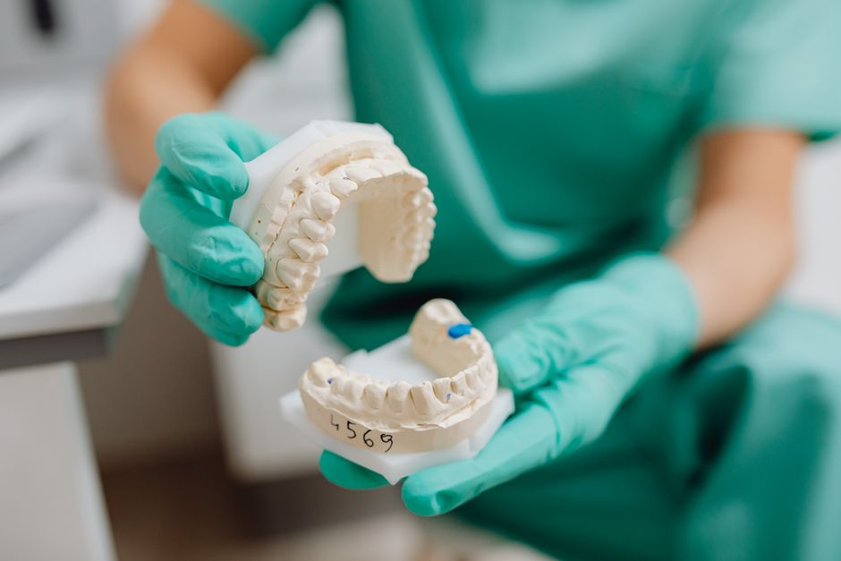 Zirconiu Dentar: De Ce Este Materialul Viitorului
